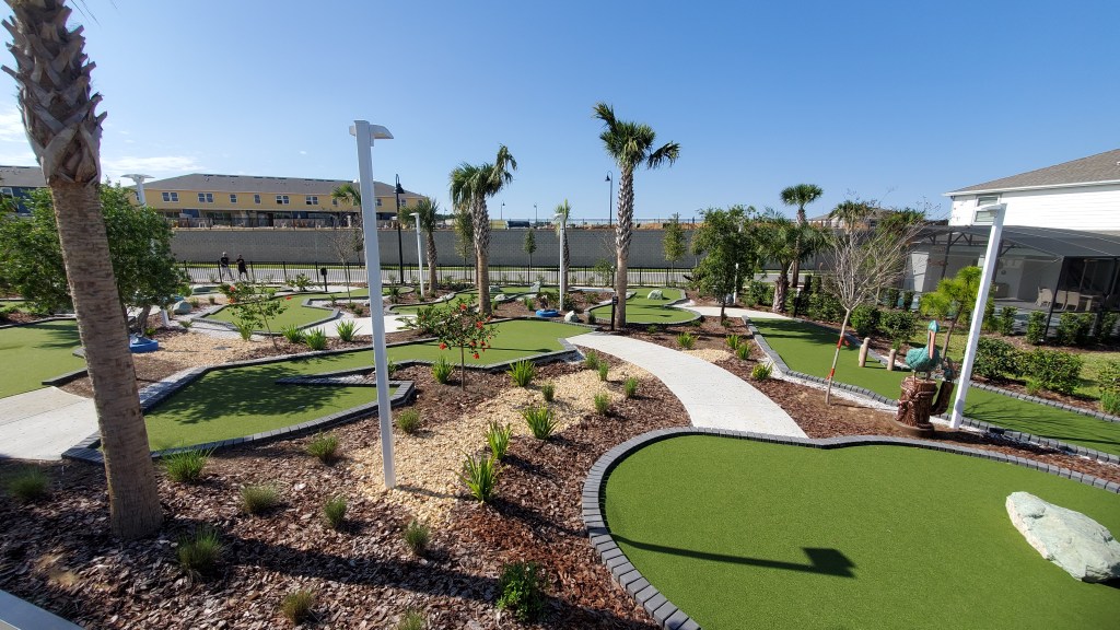 Mini Golf at Windsor island resort